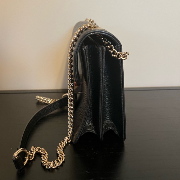 Gucci Interlocking Chain Crossbody Bag - Picture 3 of 5